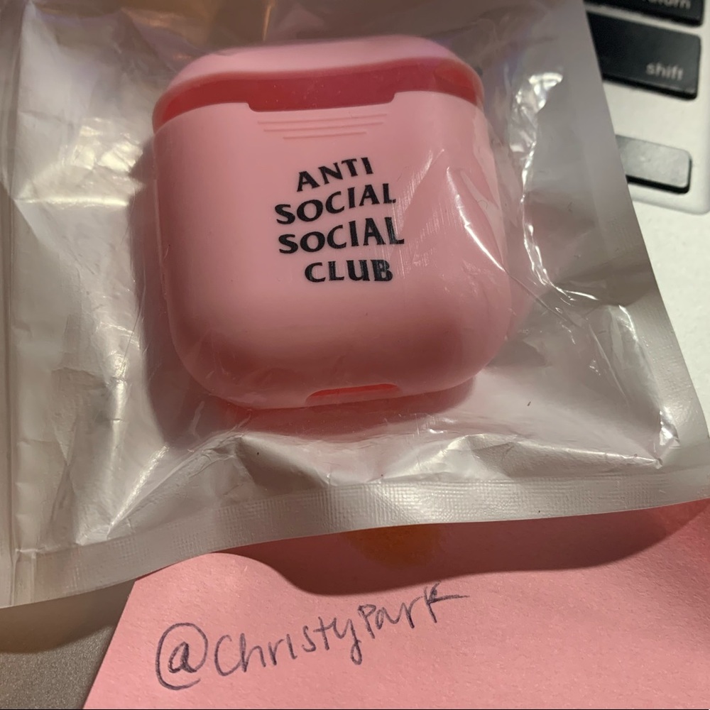 ASSC Black Logo Lost and Found Pink Airpod Case - Picture 4 of 4